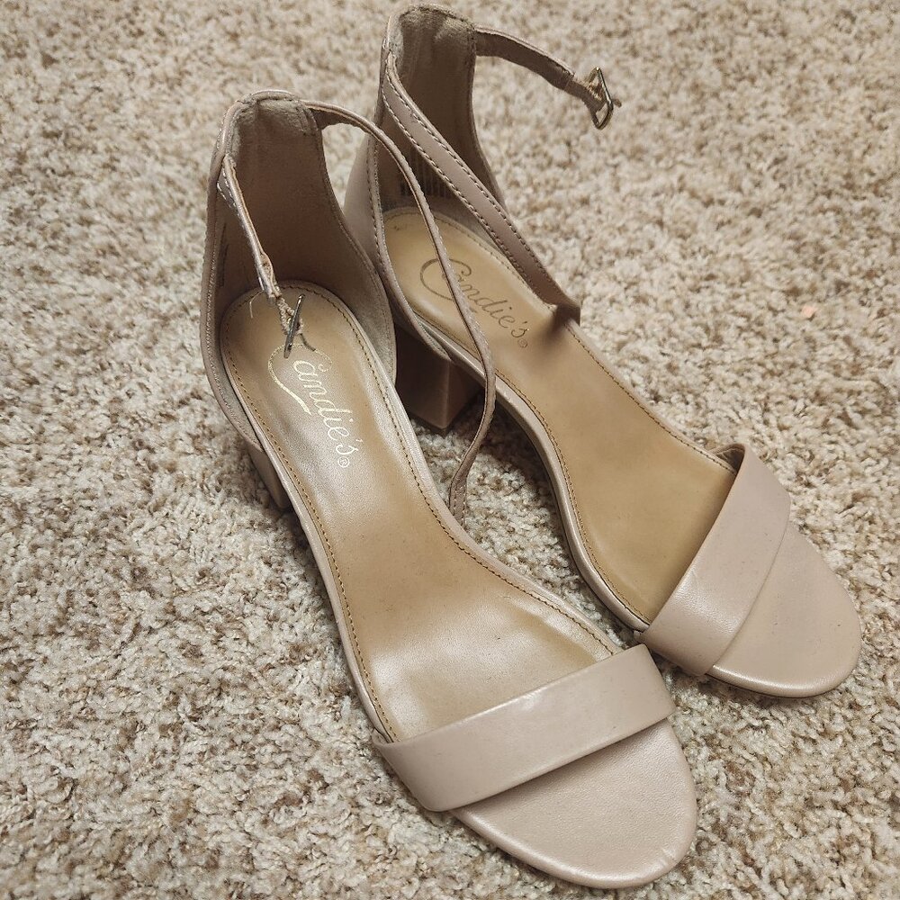 Candie's nude Heel size 7 womens adjustable strap